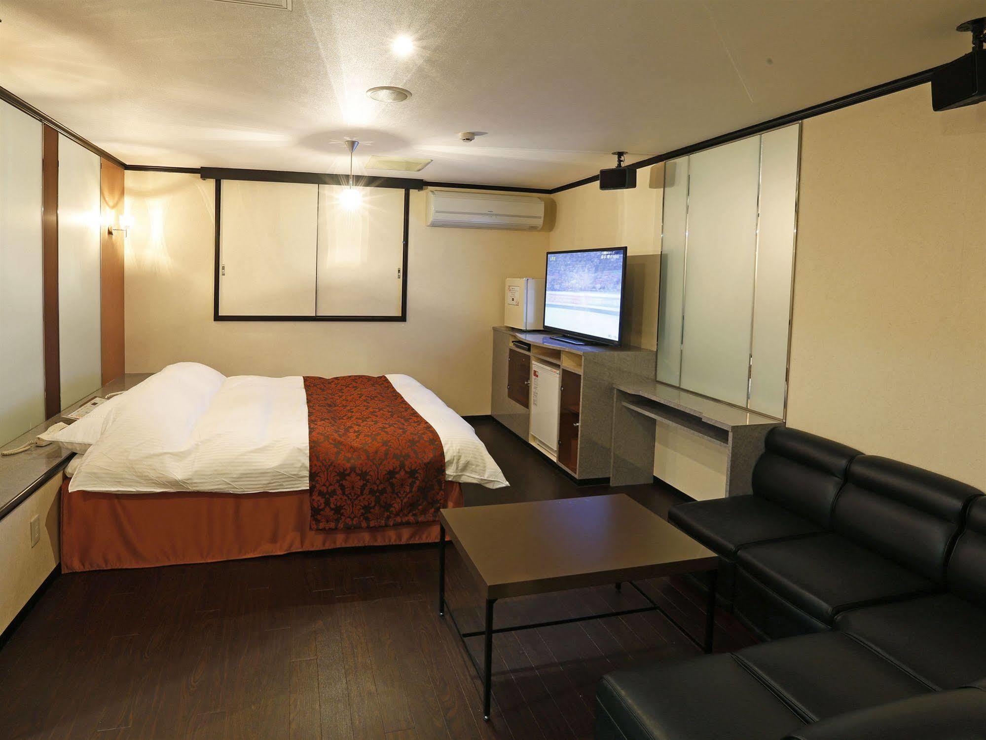 Hotel Fine Garden Gifu (Adults Only) Kakamigahara Dış mekan fotoğraf